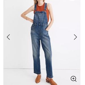 Madewell | Straight Leg Overalls in Elmridge Wash